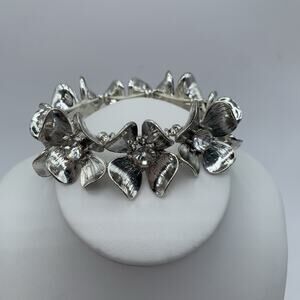 Silver Tone Flower Stretch Bracelet Rhinestone Floral Statement